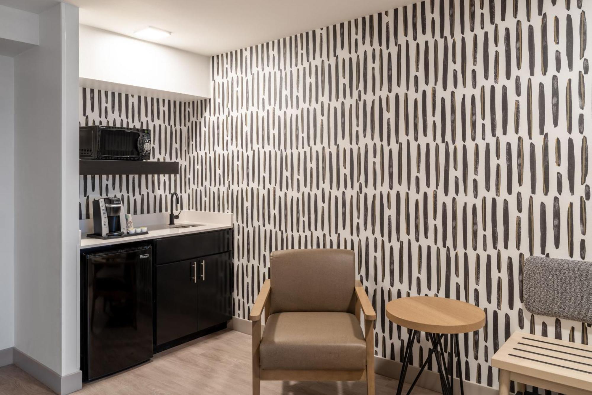 Atwell Suites Austin Airport By Ihg Exterior photo